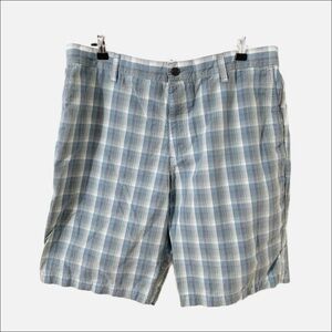 Dockers Flat Front Plaid Shorts Front and Back Pockets Button Zip Fly Size 38